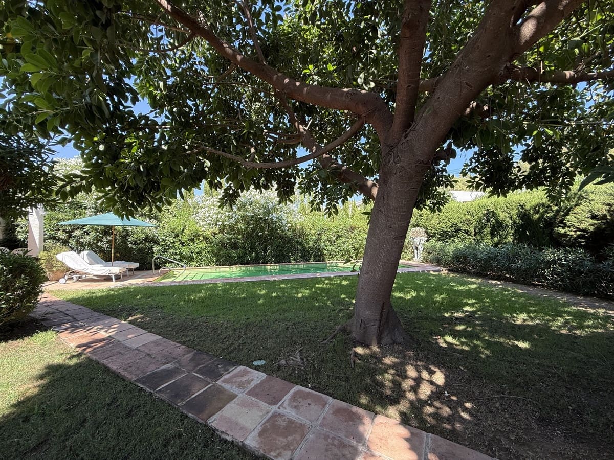 3 soveværelse Villa til salg i San Pedro de Alcantara med swimmingpool - € 1.250.000 (Ref: 9540289)