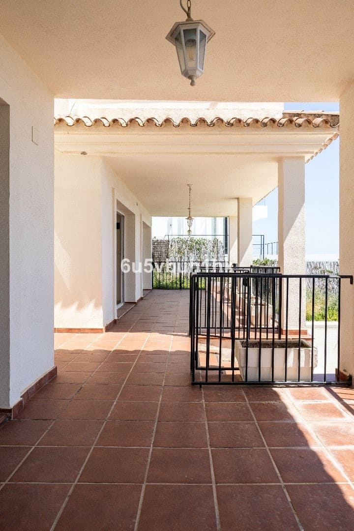 3 slaapkamer Villa te koop in Benalmadena met zwembad - € 1.250.000 (Ref: 9540292)
