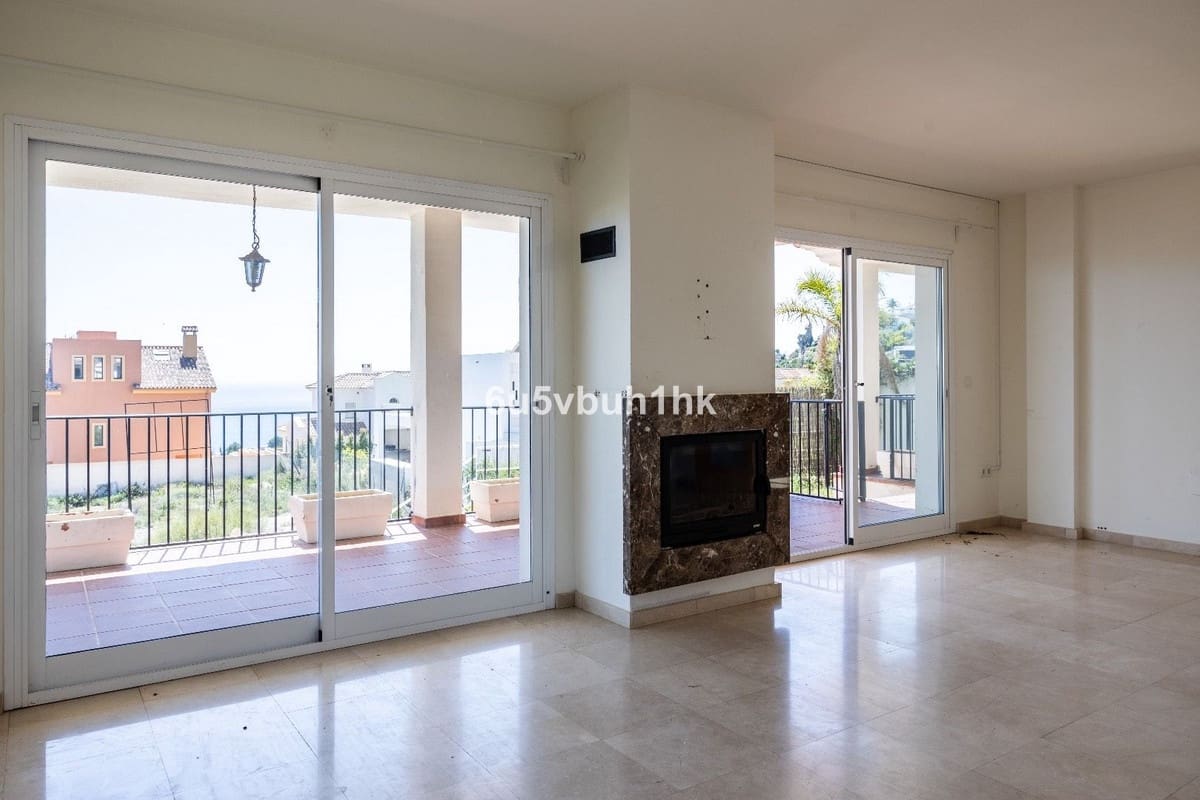 3 bedroom Villa for sale in Benalmadena with pool - € 1,250,000 (Ref: 9540292)