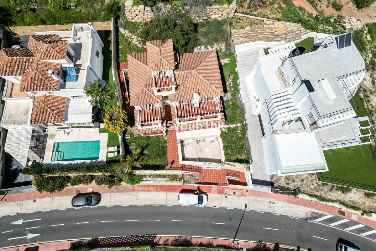 3 bedroom Villa for sale in Benalmadena with pool - € 1,250,000 (Ref: 9540292)