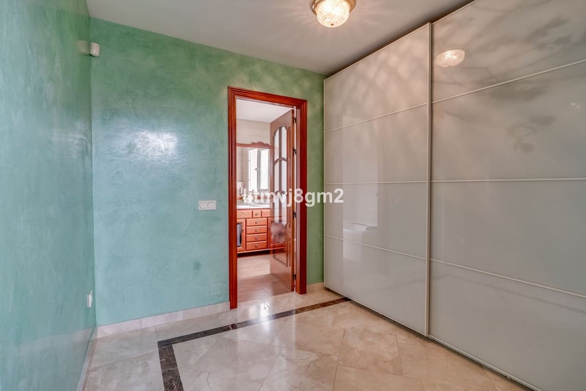 4 bedroom Villa for sale in Artola with pool garage - € 1,250,000 (Ref: 9540294)