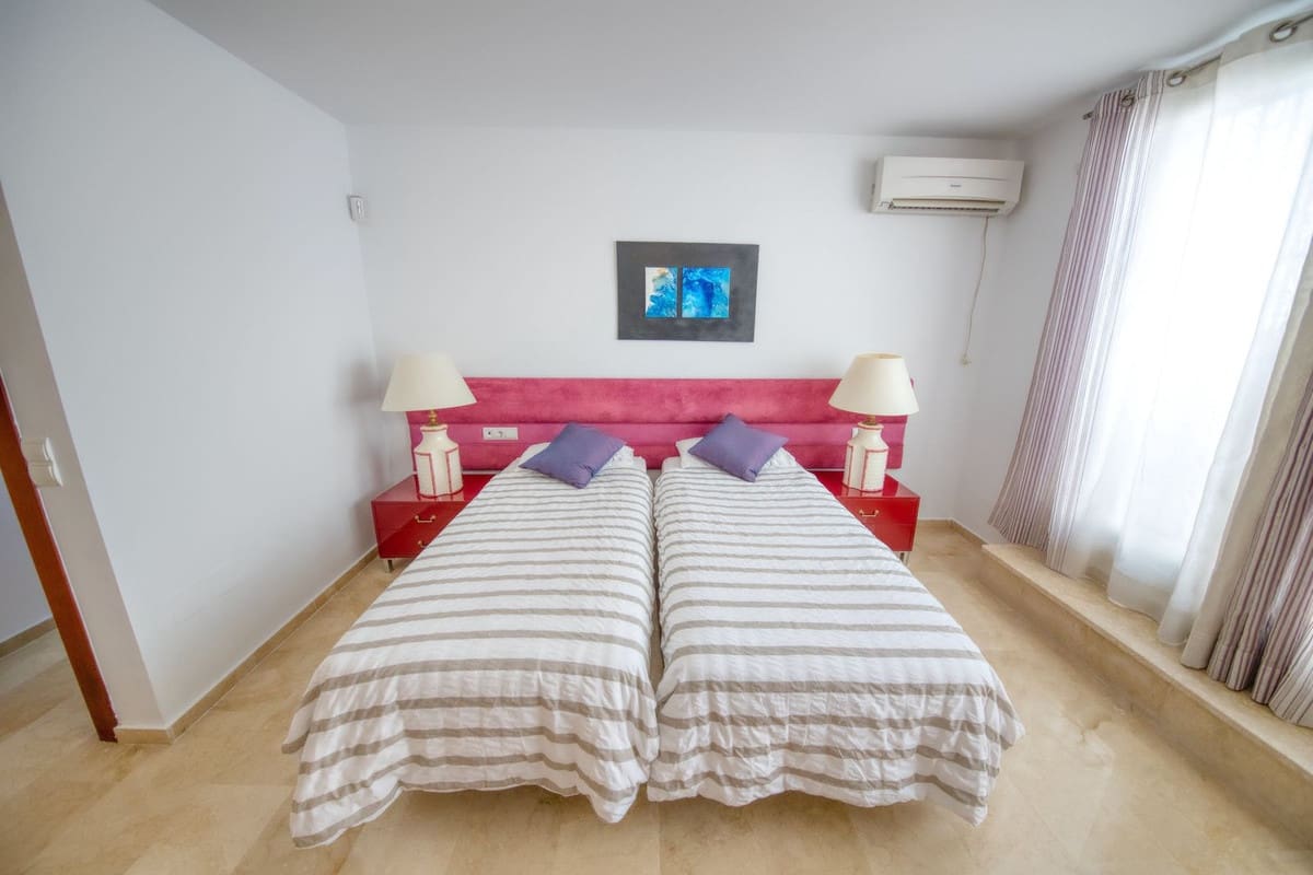 4 soverom Villa til salgs i Benalmadena med svømmebasseng - € 1 250 000 (Ref: 9540295)
