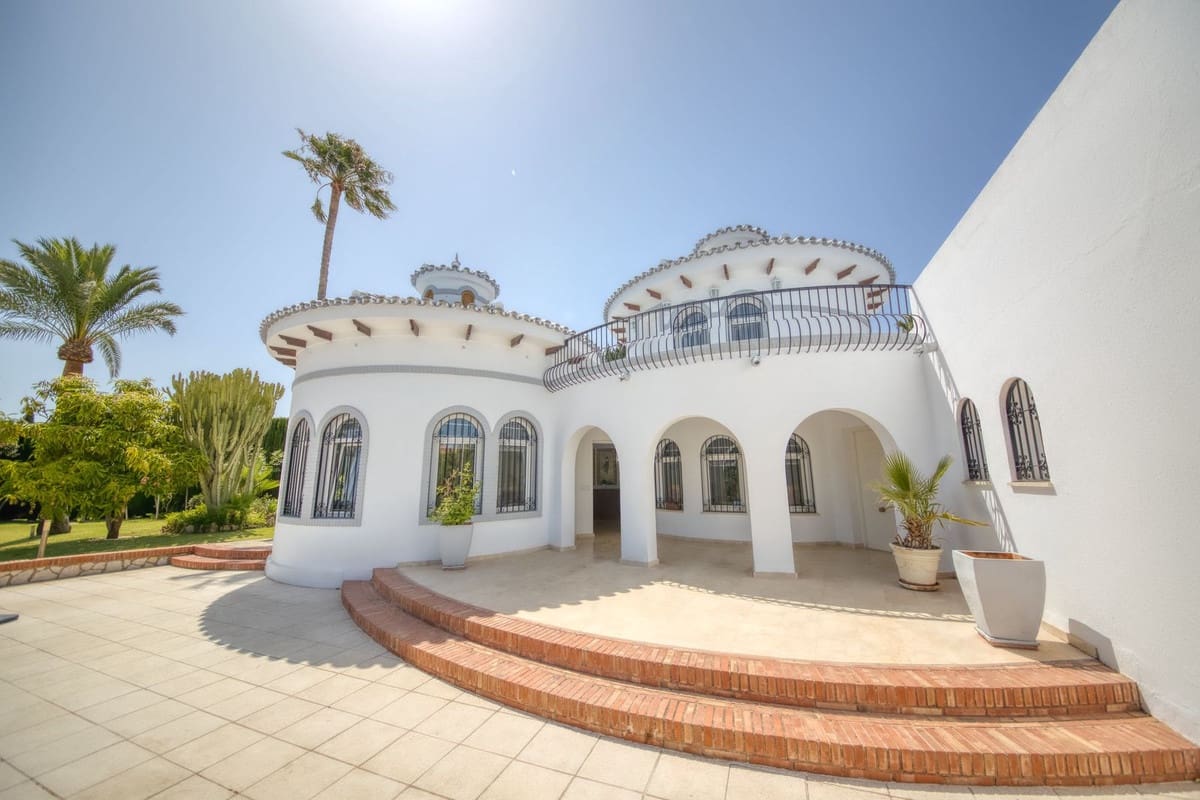 4 soverom Villa til salgs i Benalmadena med svømmebasseng - € 1 250 000 (Ref: 9540295)