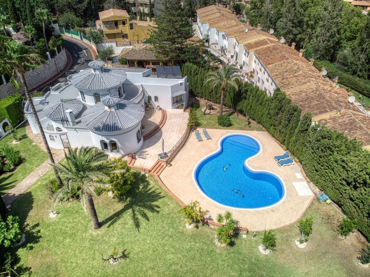 4 soverom Villa til salgs i Benalmadena med svømmebasseng - € 1 250 000 (Ref: 9540295)