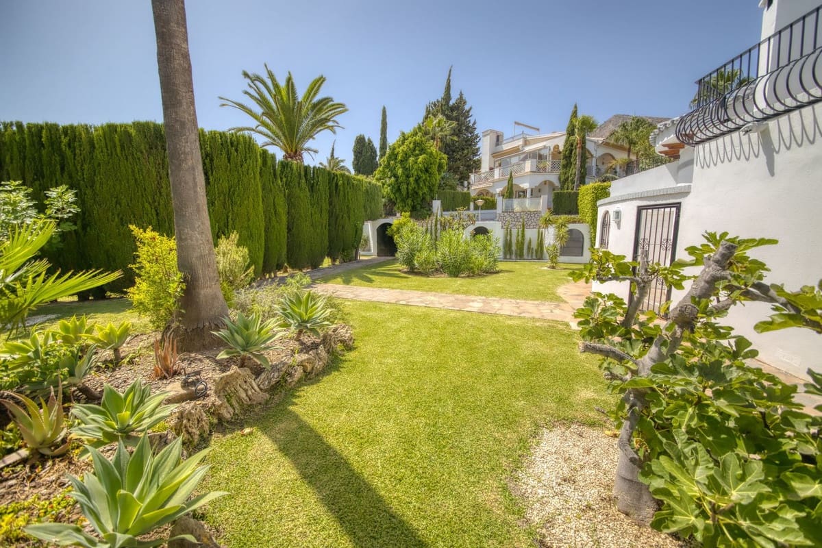 4 soverom Villa til salgs i Benalmadena med svømmebasseng - € 1 250 000 (Ref: 9540295)