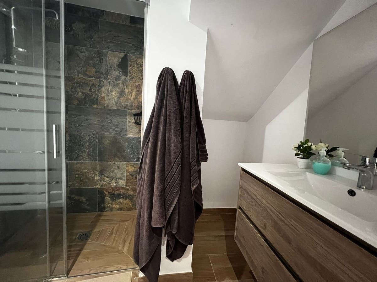 4 soveværelse Villa til salg i Estepona med swimmingpool garage - € 1.250.000 (Ref: 9540297)