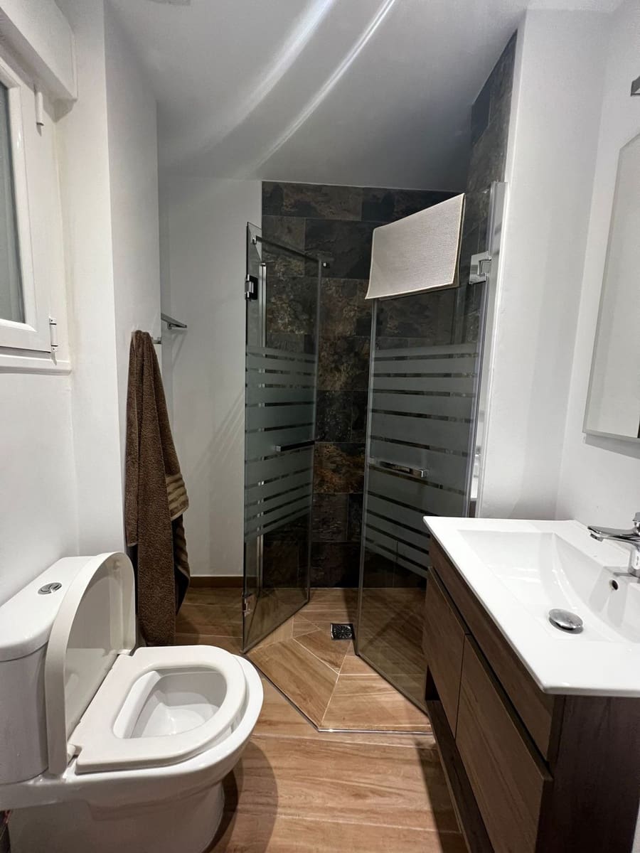 4 soveværelse Villa til salg i Estepona med swimmingpool garage - € 1.250.000 (Ref: 9540297)