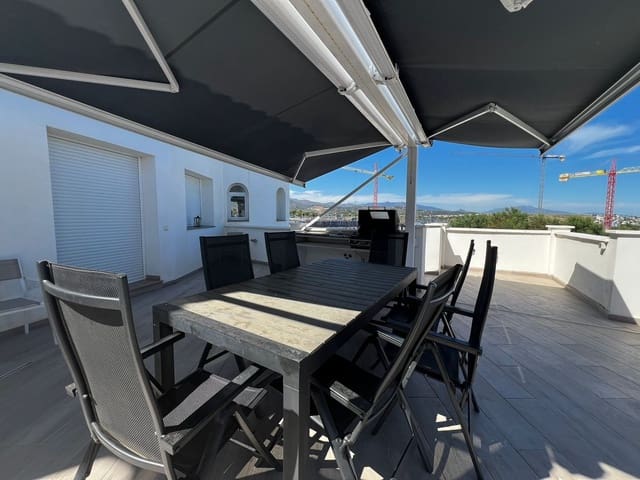 4 soveværelse Villa til salg i Centro, Estepona med swimmingpool garage - € 1.250.000 (Ref: 9540297)