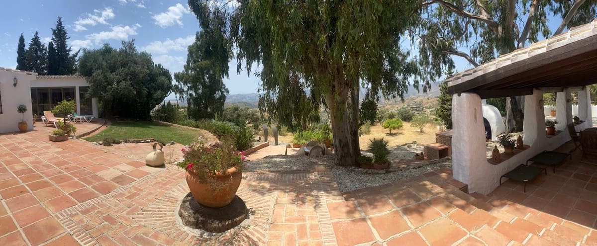 5 soverom Villa til salgs i Mijas med svømmebasseng garasje - € 1 150 000 (Ref: 9540298)