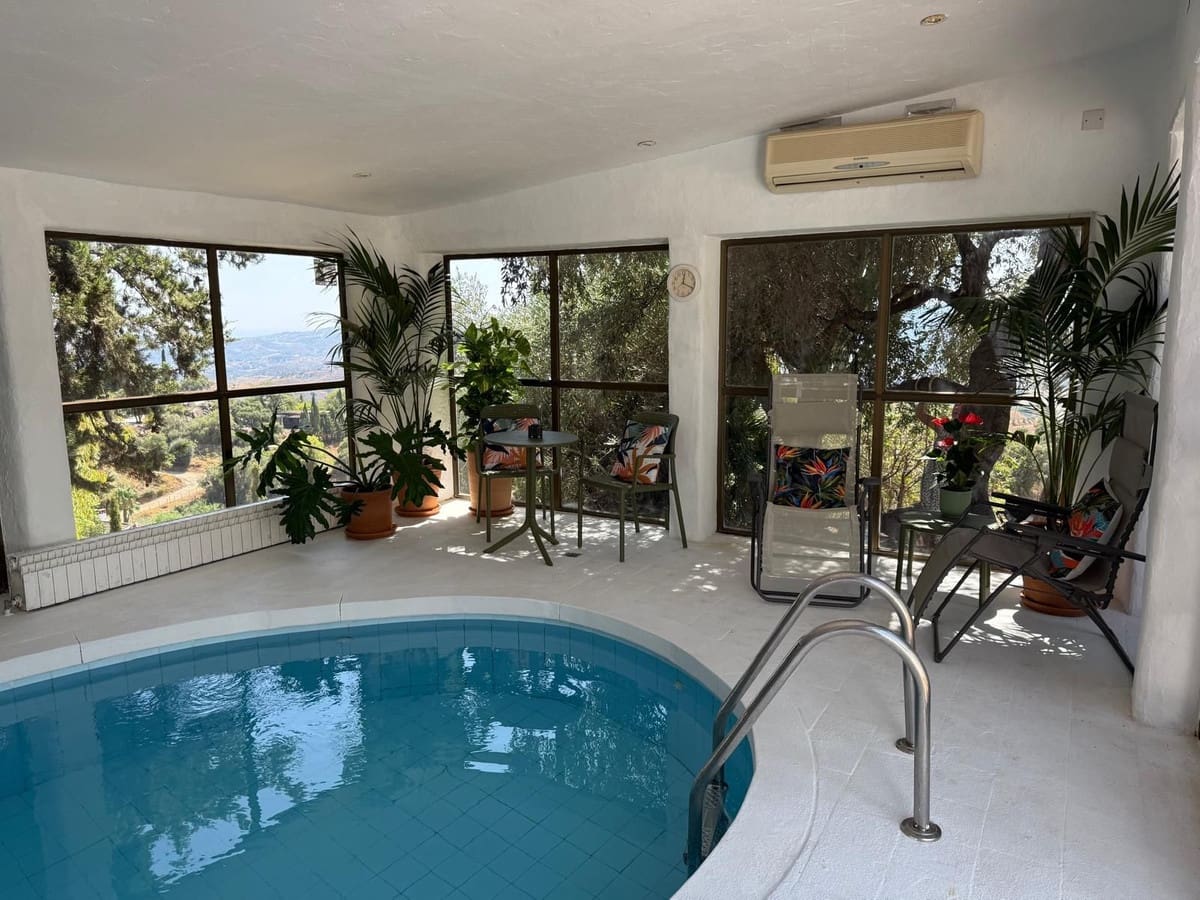 5 soverom Villa til salgs i Mijas med svømmebasseng garasje - € 1 150 000 (Ref: 9540298)