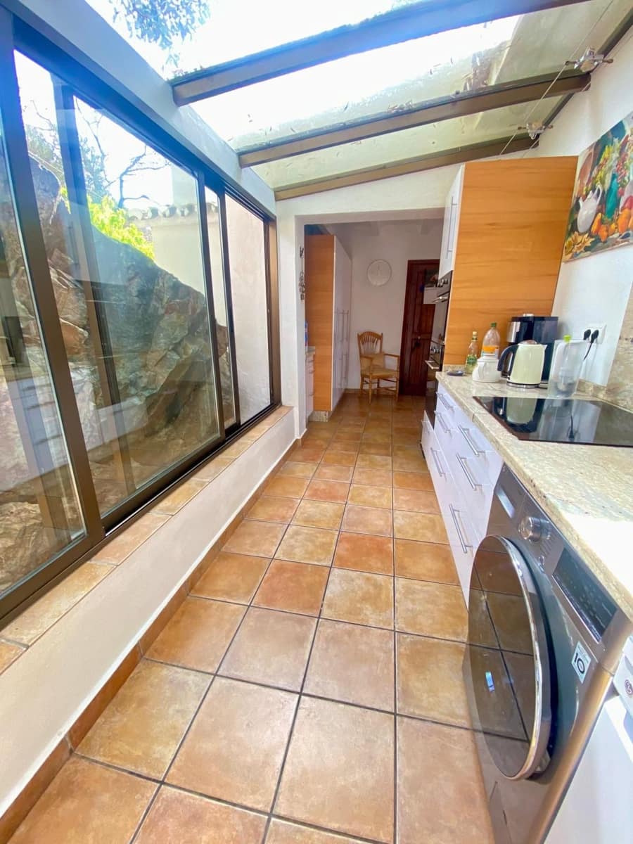 5 soverom Villa til salgs i Mijas med svømmebasseng garasje - € 1 150 000 (Ref: 9540298)