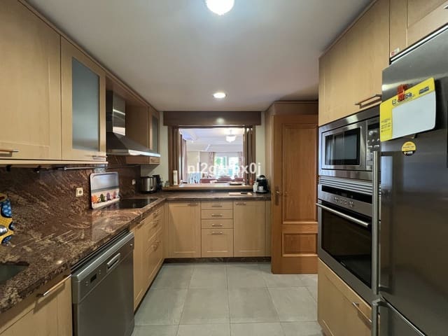 3 makuuhuone Paritalo myytävänä paikassa Costalita, Estepona mukana uima-altaan 
autotalli - 1 250 000 € (Ref: 9540300)