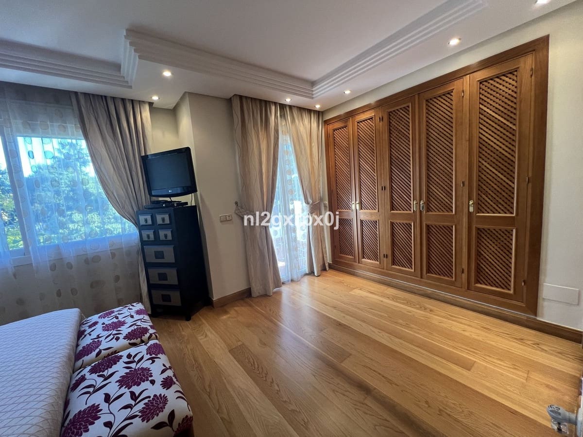 3 makuuhuone Paritalo myytävänä paikassa Costalita mukana uima-altaan 
autotalli - 1 250 000 € (Ref: 9540300)