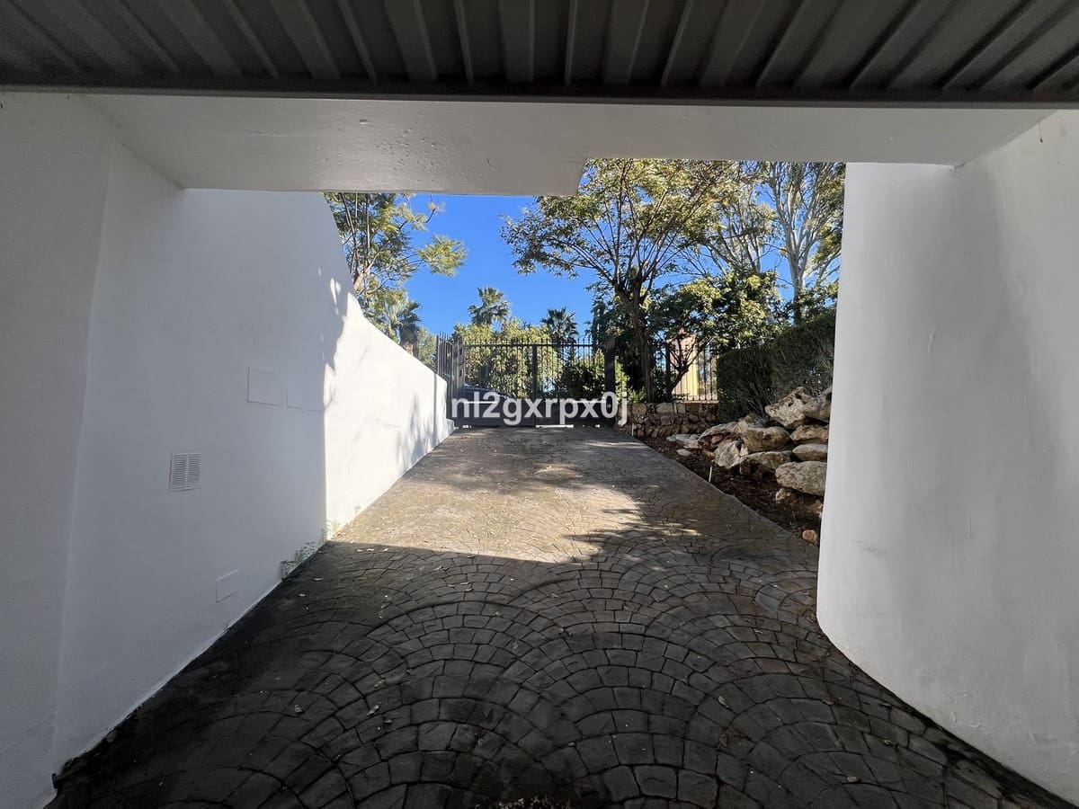 3 makuuhuone Paritalo myytävänä paikassa Costalita mukana uima-altaan 
autotalli - 1 250 000 € (Ref: 9540300)