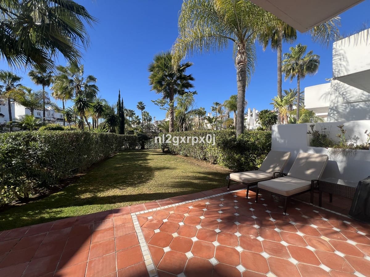 3 makuuhuone Paritalo myytävänä paikassa Costalita mukana uima-altaan 
autotalli - 1 250 000 € (Ref: 9540300)