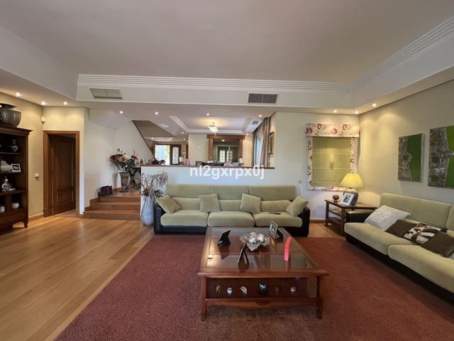 3 camera da letto Villetta Bifamiliare in vendita in Costalita, Estepona con piscina garage - 1.250.000 € (Rif: 9540300)