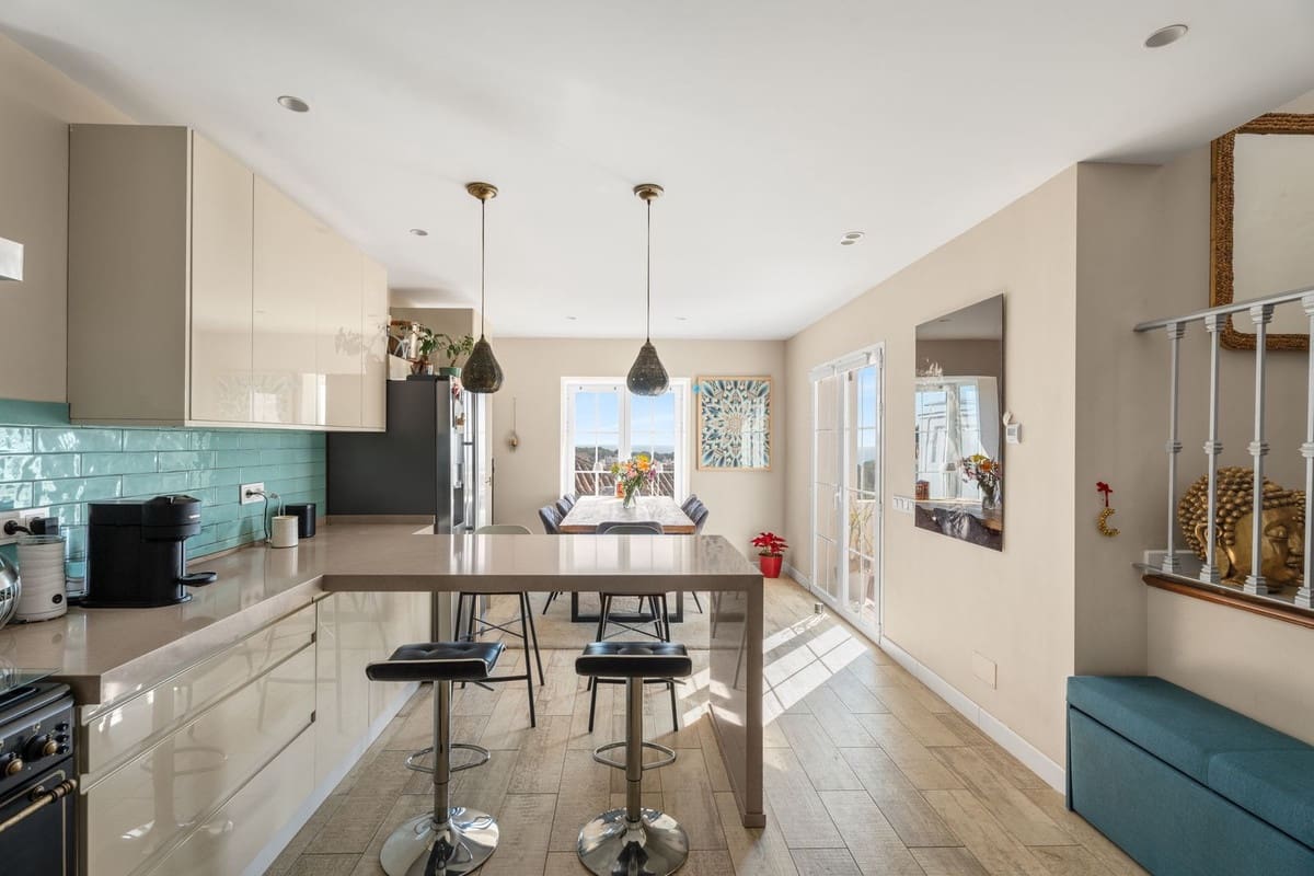 3 chambre Maison de Ville à vendre à Golden Mile avec piscine - 1 250 000 € (Ref: 9540301)