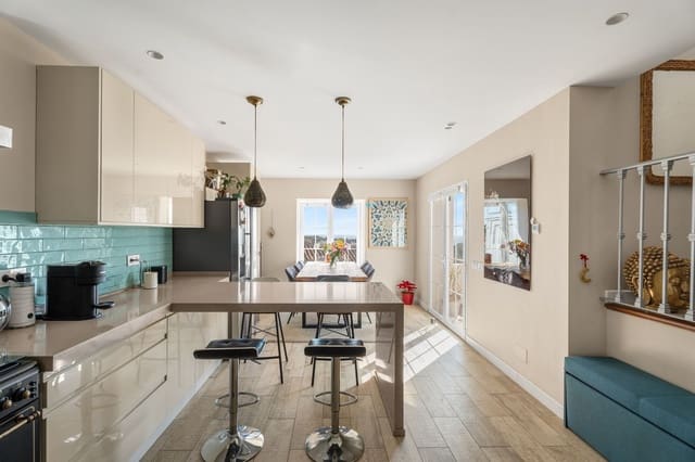 3 chambre Maison de Ville à vendre à Golden Mile, Marbella avec piscine - 1 250 000 € (Ref: 9540301)