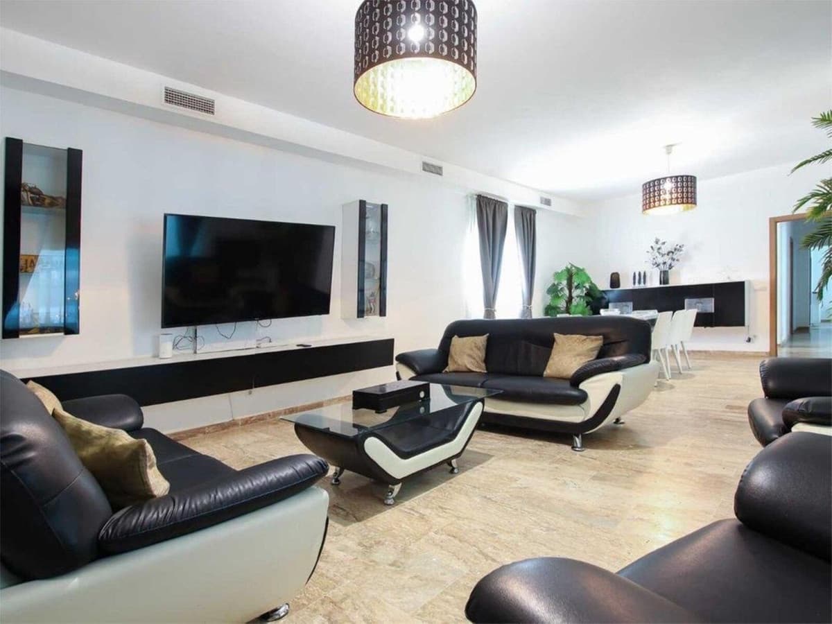 4 sypialnia Willa na sprzedaż w El Rosario z basenem - 1 260 000 € (Ref: 9540308)