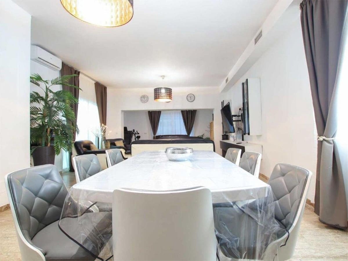 4 sypialnia Willa na sprzedaż w El Rosario z basenem - 1 260 000 € (Ref: 9540308)