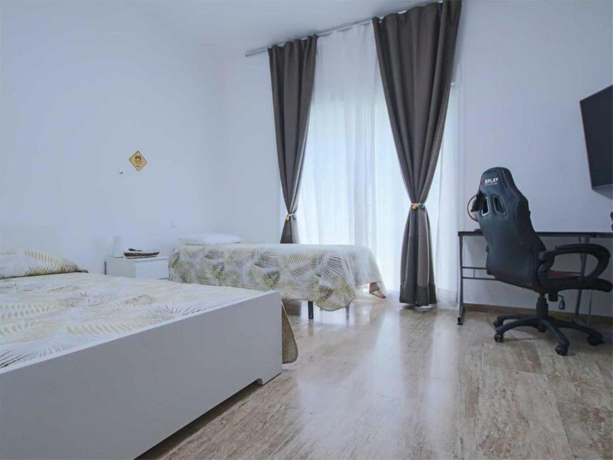 4 sypialnia Willa na sprzedaż w El Rosario z basenem - 1 260 000 € (Ref: 9540308)