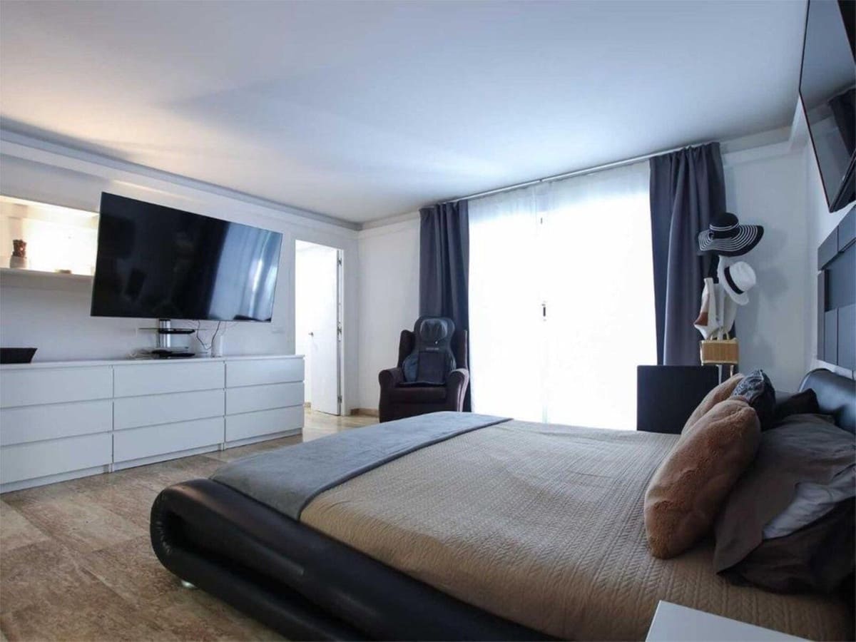 4 sypialnia Willa na sprzedaż w El Rosario z basenem - 1 260 000 € (Ref: 9540308)