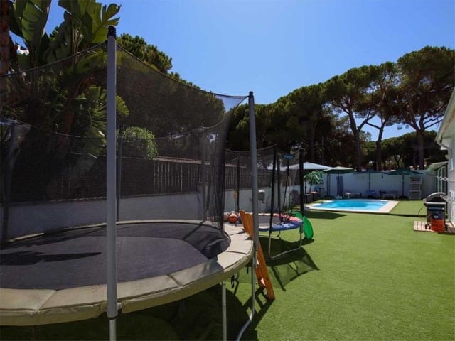 4 sypialnia Willa na sprzedaż w El Rosario, Marbella z basenem - 1 260 000 € (Ref: 9540308)