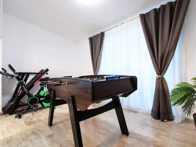 4 sypialnia Willa na sprzedaż w El Rosario, Marbella z basenem - 1 260 000 € (Ref: 9540308)