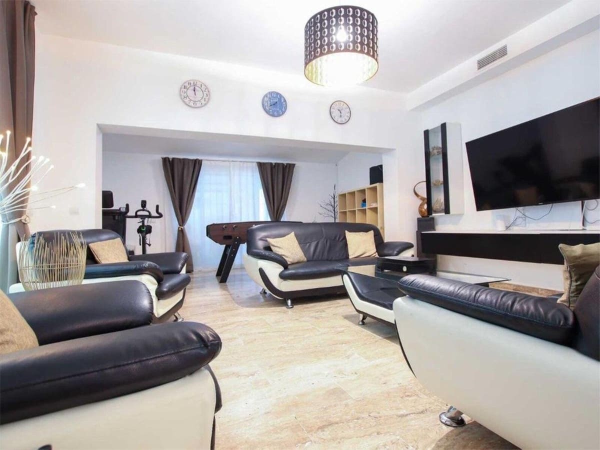 4 sypialnia Willa na sprzedaż w El Rosario z basenem - 1 260 000 € (Ref: 9540308)