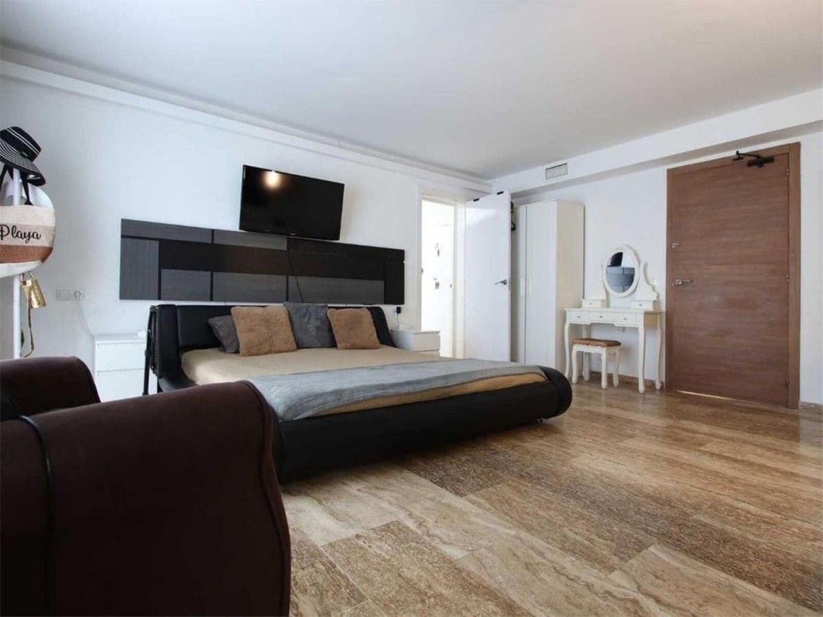 4 sypialnia Willa na sprzedaż w El Rosario z basenem - 1 260 000 € (Ref: 9540308)