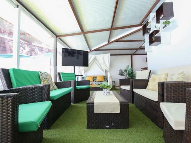 4 sypialnia Willa na sprzedaż w El Rosario, Marbella z basenem - 1 260 000 € (Ref: 9540308)