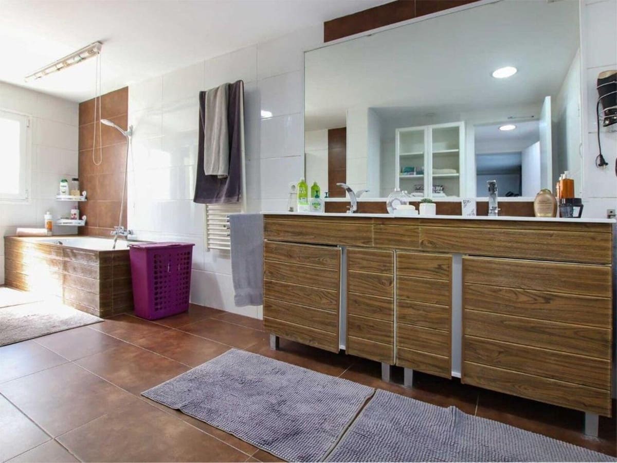 4 sypialnia Willa na sprzedaż w El Rosario z basenem - 1 260 000 € (Ref: 9540308)