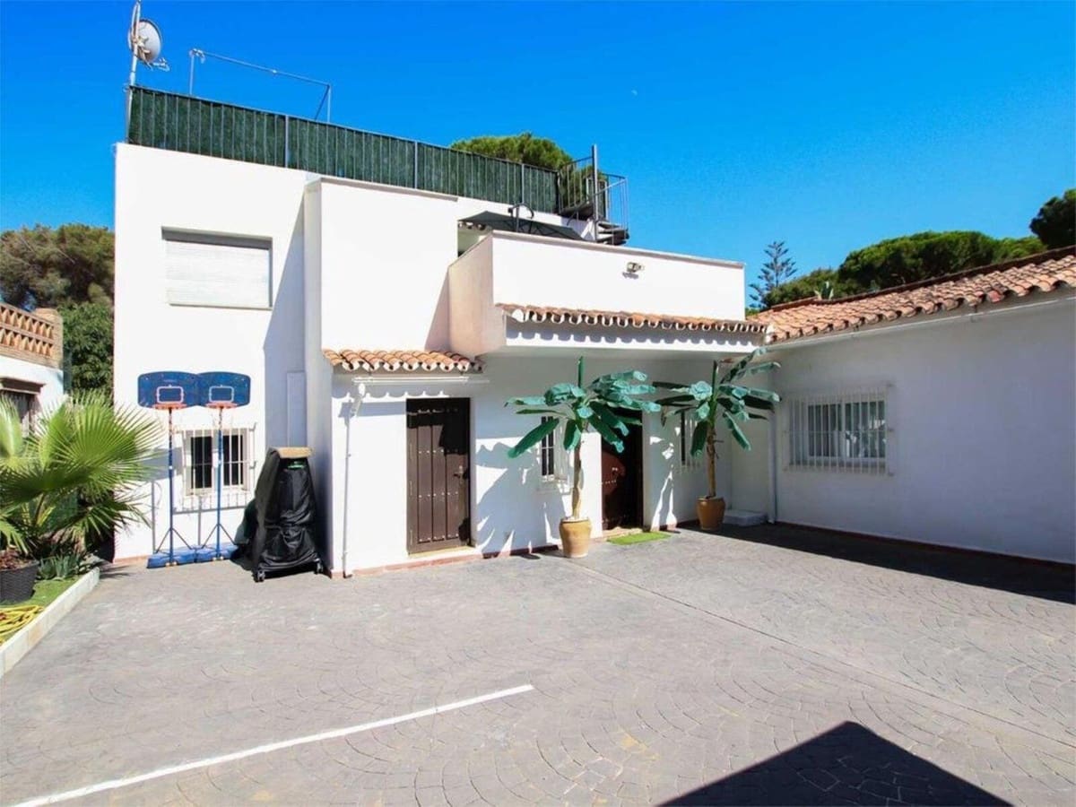 4 sypialnia Willa na sprzedaż w El Rosario z basenem - 1 260 000 € (Ref: 9540308)