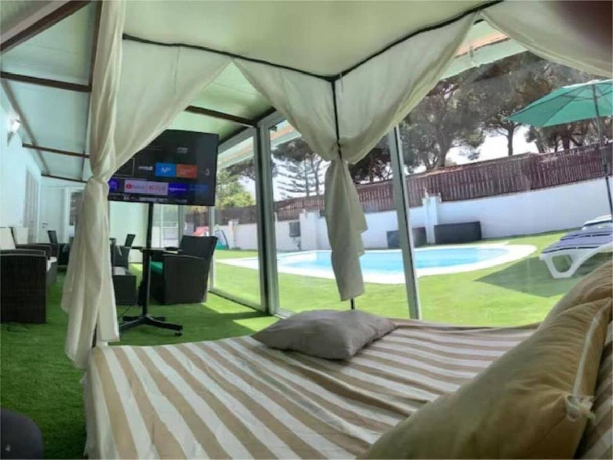 4 sypialnia Willa na sprzedaż w El Rosario z basenem - 1 260 000 € (Ref: 9540308)