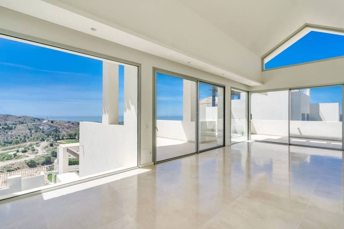 4 soveværelse Penthouse til salg i Benahavis med swimmingpool - € 1.265.000 (Ref: 9540309)