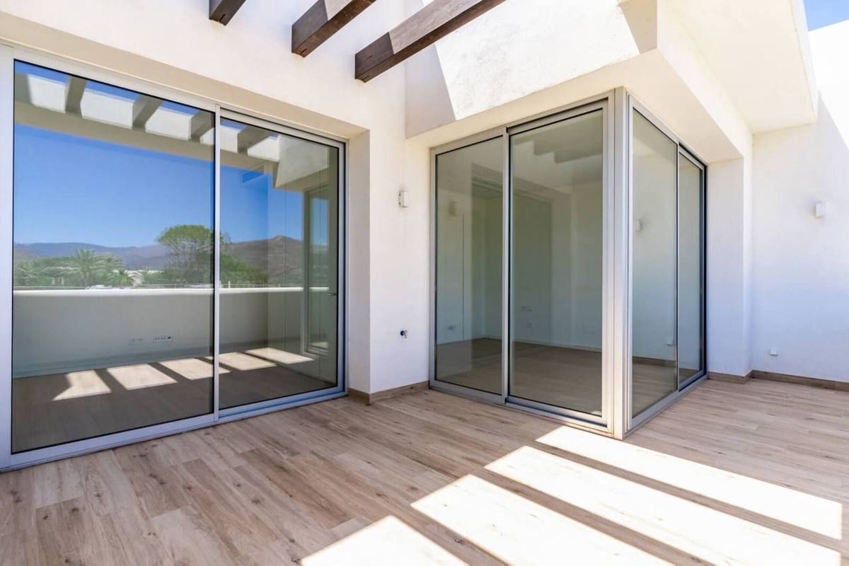 4 soveværelse Penthouse til salg i Benahavis med swimmingpool - € 1.265.000 (Ref: 9540309)