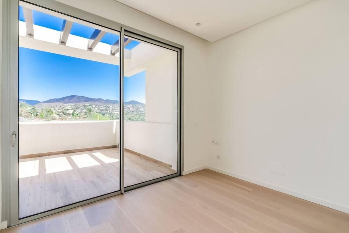 4 soveværelse Penthouse til salg i Benahavis med swimmingpool - € 1.265.000 (Ref: 9540309)