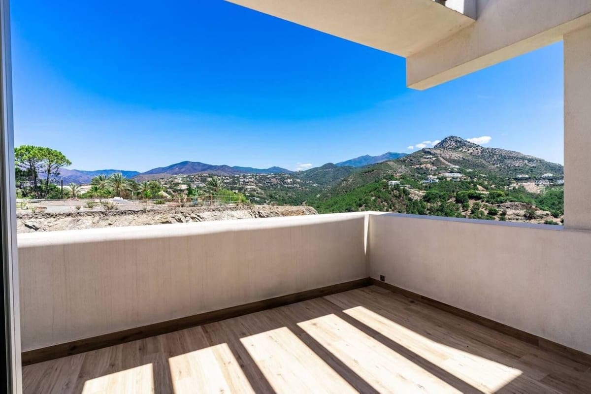 4 soveværelse Penthouse til salg i Benahavis med swimmingpool - € 1.265.000 (Ref: 9540309)