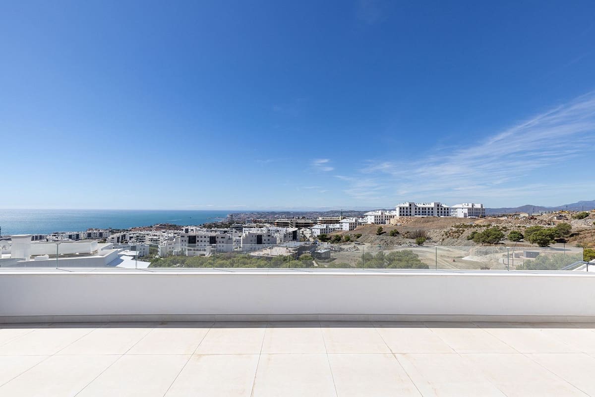 3 quarto Penthouse para venda em Fuengirola com piscina - 1 275 000 € (Ref: 9540310)
