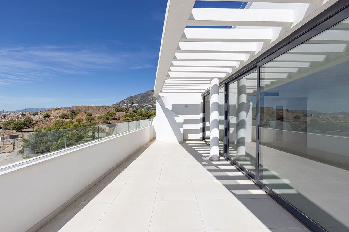 3 quarto Penthouse para venda em Fuengirola com piscina - 1 275 000 € (Ref: 9540310)