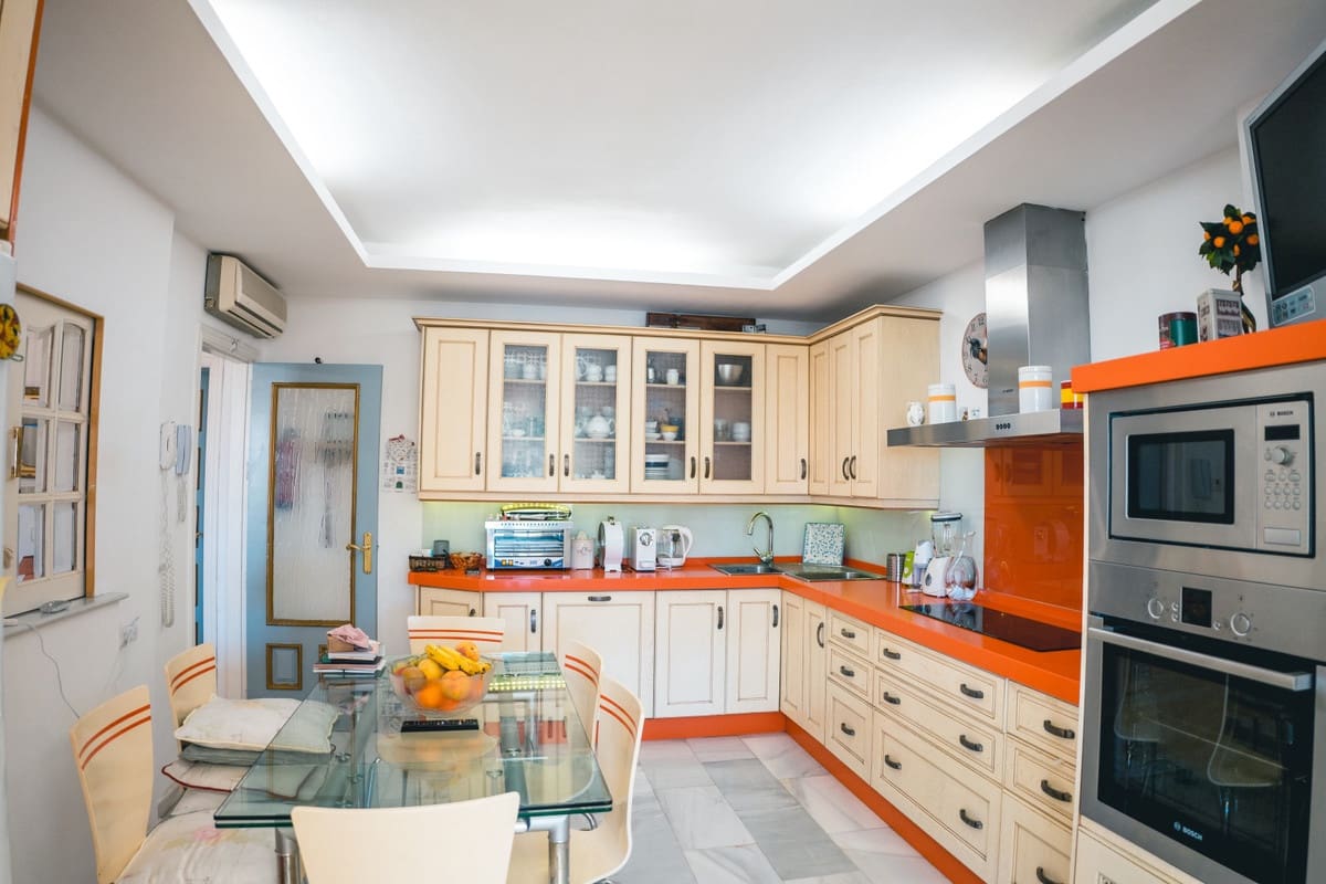 4 quarto Penthouse para venda em Fuengirola com piscina garagem - 1 275 000 € (Ref: 9540311)