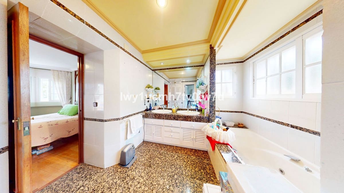 5 camera da letto Villa in vendita in Malaga citta con piscina garage - 1.280.000 € (Rif: 9540313)