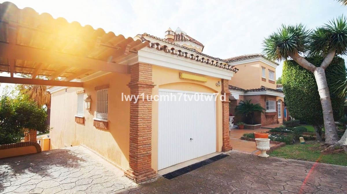 5 camera da letto Villa in vendita in Malaga citta con piscina garage - 1.280.000 € (Rif: 9540313)
