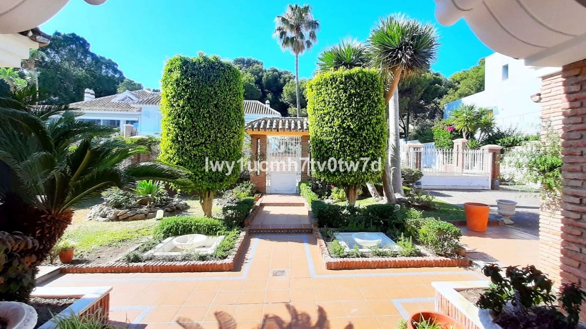 5 camera da letto Villa in vendita in Malaga citta con piscina garage - 1.280.000 € (Rif: 9540313)