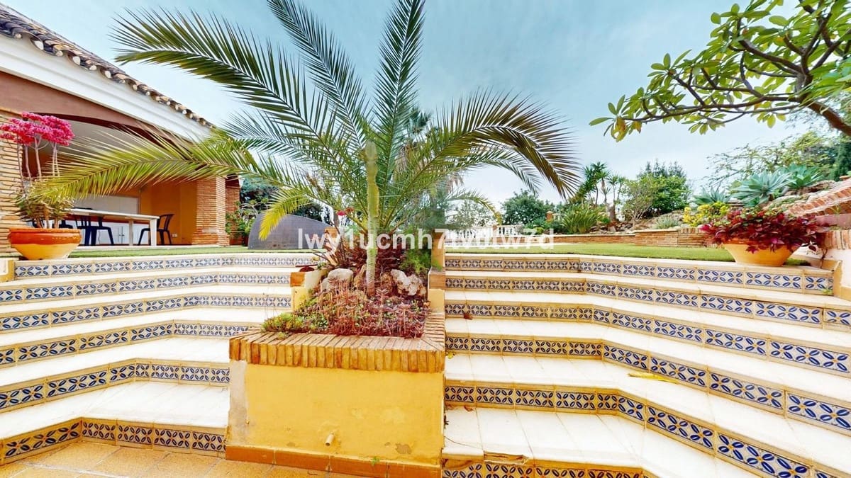 5 camera da letto Villa in vendita in Malaga citta con piscina garage - 1.280.000 € (Rif: 9540313)