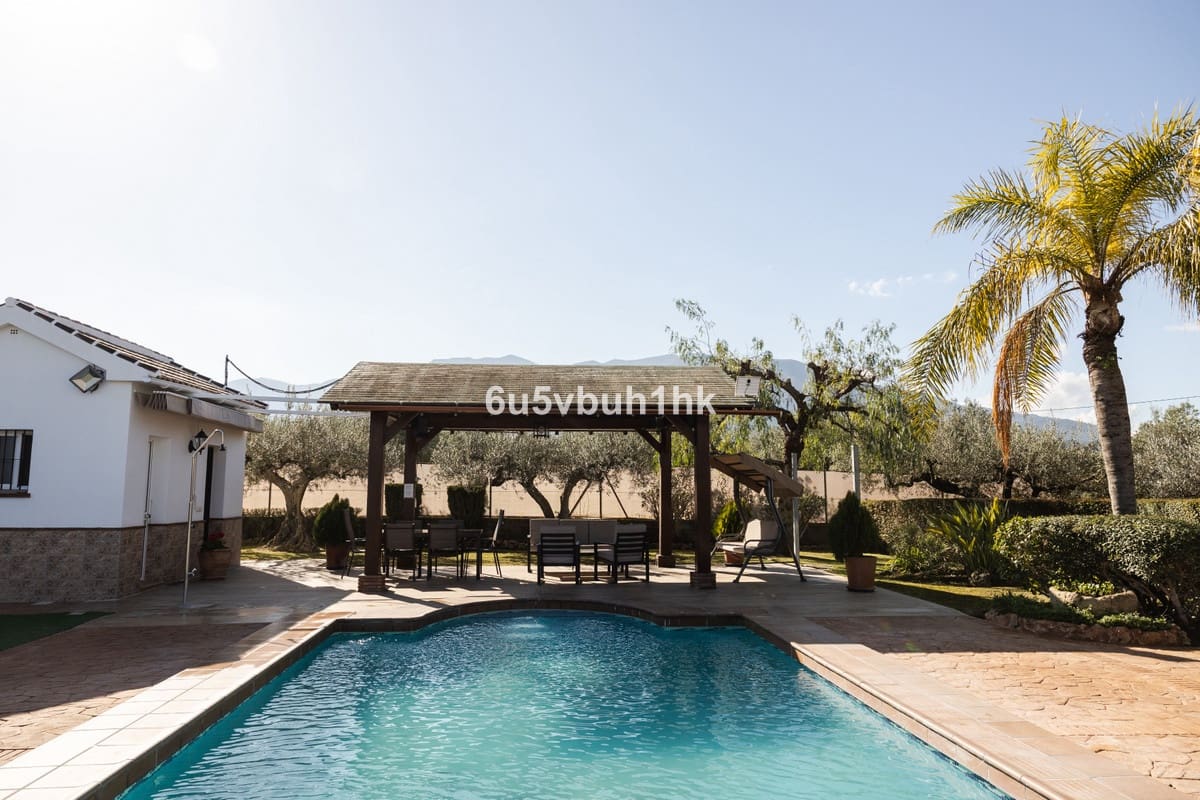 5 bedroom Townhouse for sale in Alhaurin el Grande with pool - € 1,280,000 (Ref: 9540314)