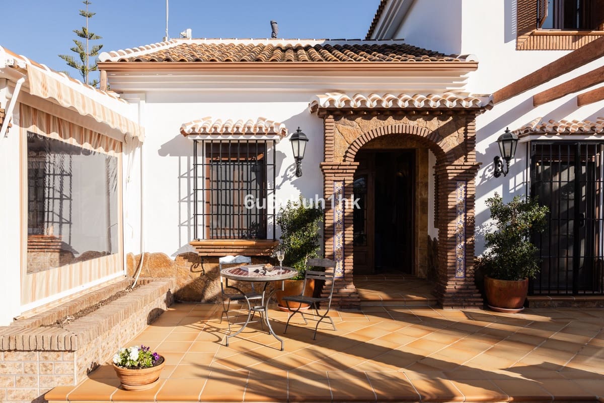 5 bedroom Townhouse for sale in Alhaurin el Grande with pool - € 1,280,000 (Ref: 9540314)