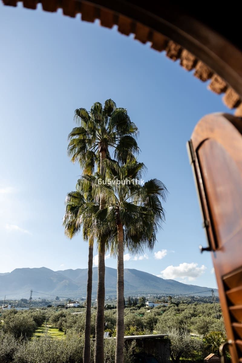 5 bedroom Townhouse for sale in Alhaurin el Grande with pool - € 1,280,000 (Ref: 9540314)