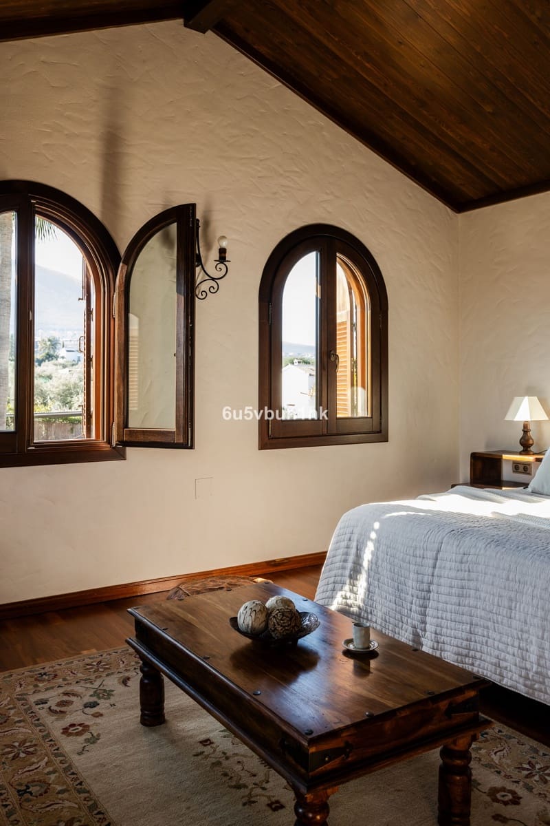 5 bedroom Townhouse for sale in Alhaurin el Grande with pool - € 1,280,000 (Ref: 9540314)