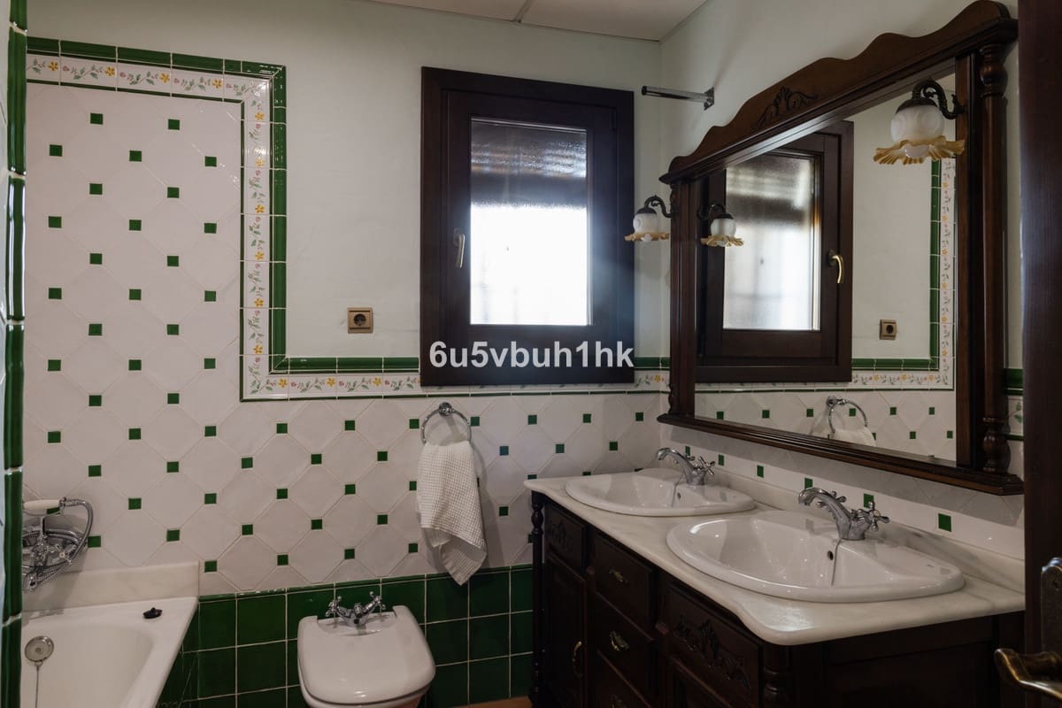5 bedroom Townhouse for sale in Alhaurin el Grande with pool - € 1,280,000 (Ref: 9540314)